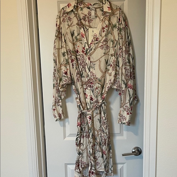 H&M Dresses & Skirts - NWT! H&M (Johnathan Ortiz) Floral Print Mini Dress - Cream and Pink, Size XL